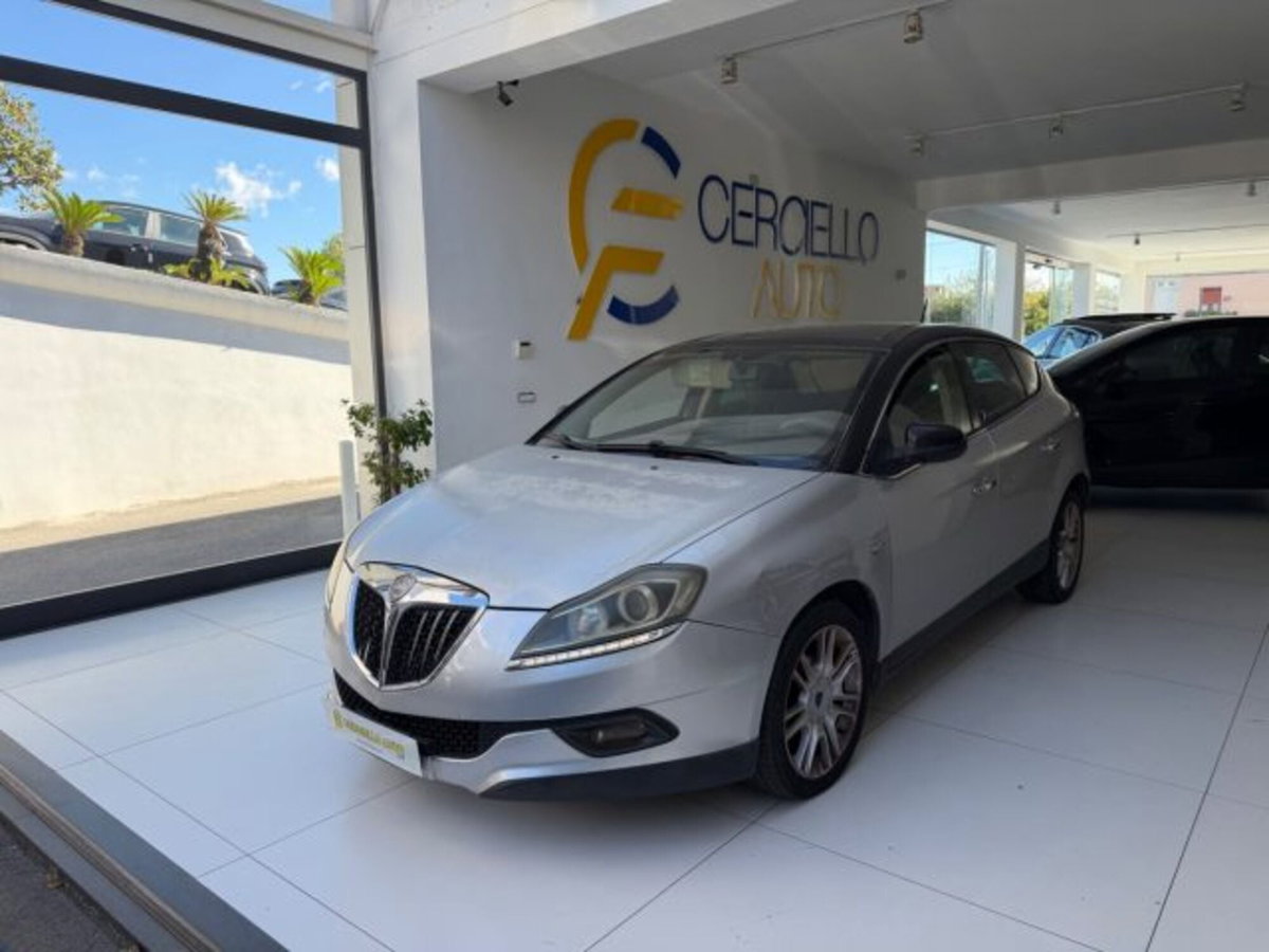 Lancia Delta 1.6 MJT DPF Gold (2)