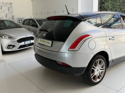 Lancia Delta 1.6 MJT DPF Gold (6)