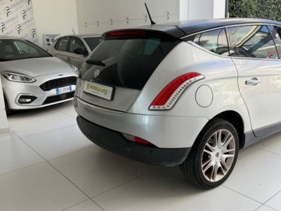 Lancia Delta 1.6 MJT DPF Gold (7)
