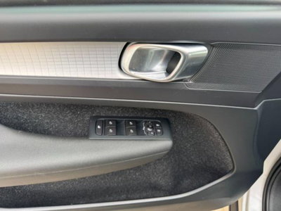 Volvo XC40 D3 AWD Momentum (12)