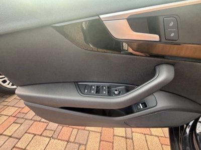Audi A4 Avant 2.0 TDI 150 CV ultra S tronic (17)