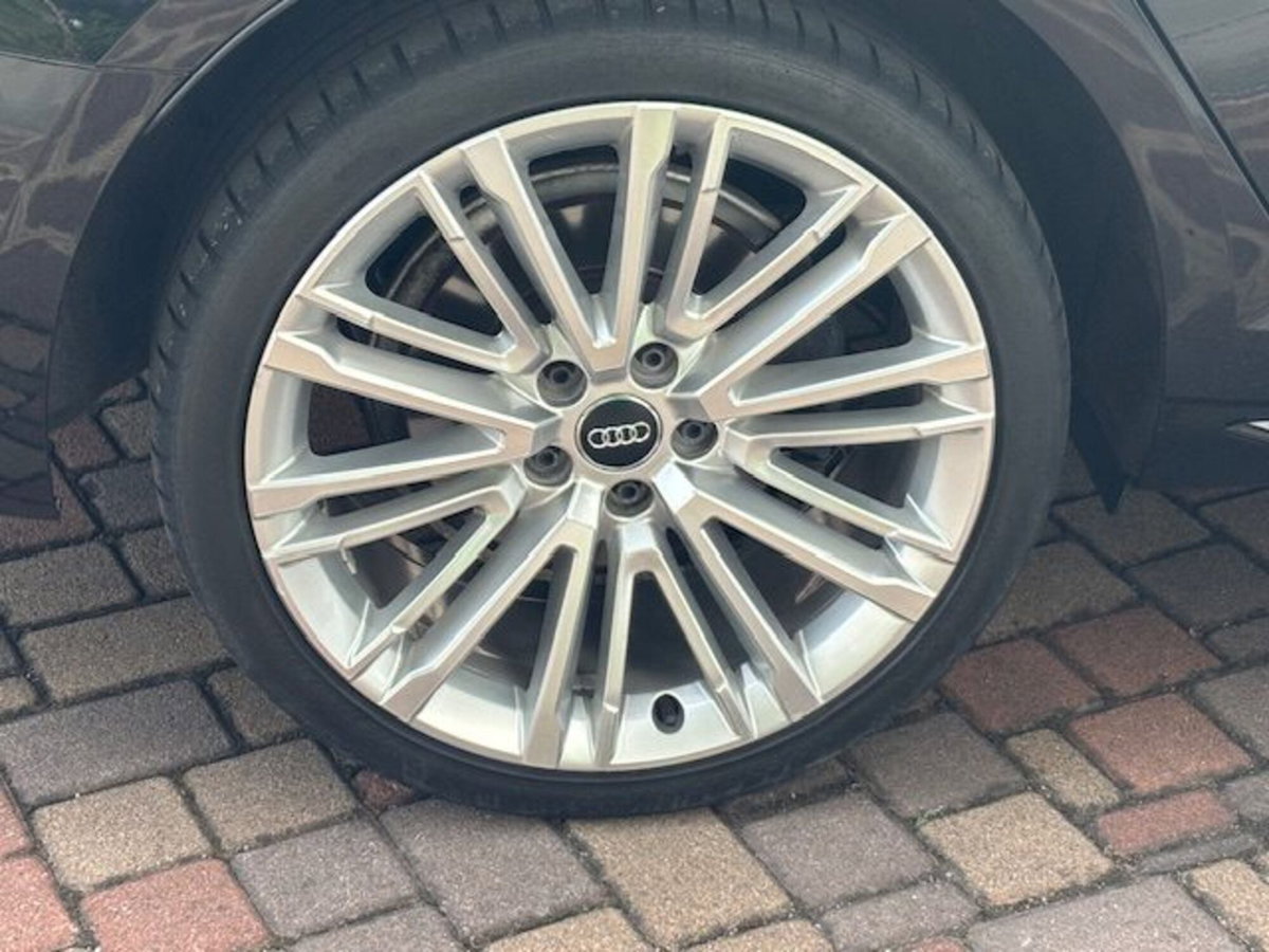 Audi A4 Avant 2.0 TDI 150 CV ultra S tronic (6)
