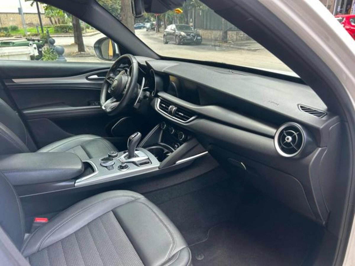 Alfa Romeo Stelvio Stelvio 2.2 Turbodiesel 190 CV AT8 Q4 Sprint (9)