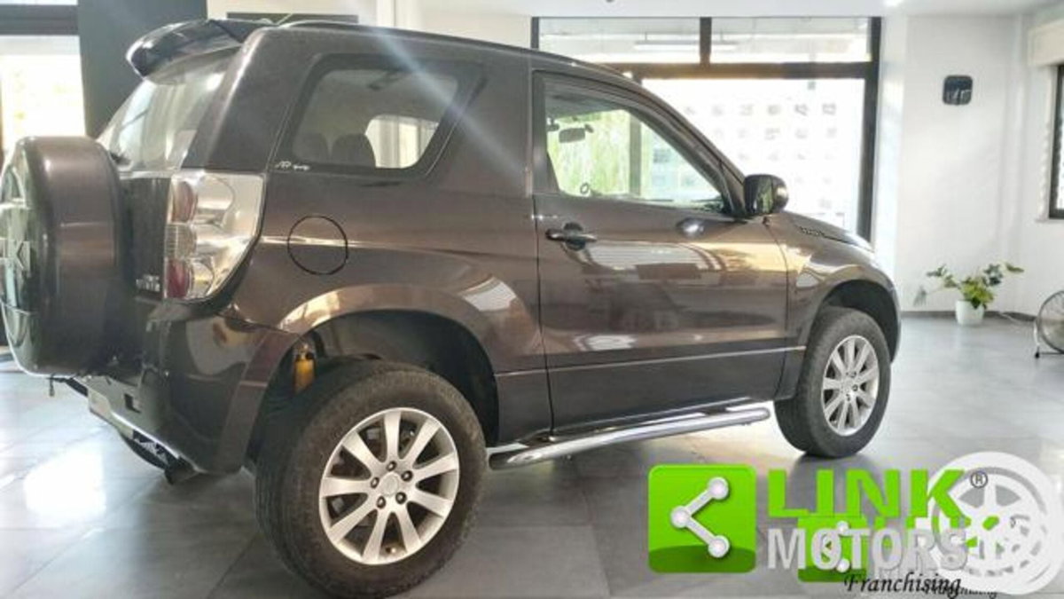 Suzuki Grand Vitara 1.9 DDiS 3 porte Evolution (5)