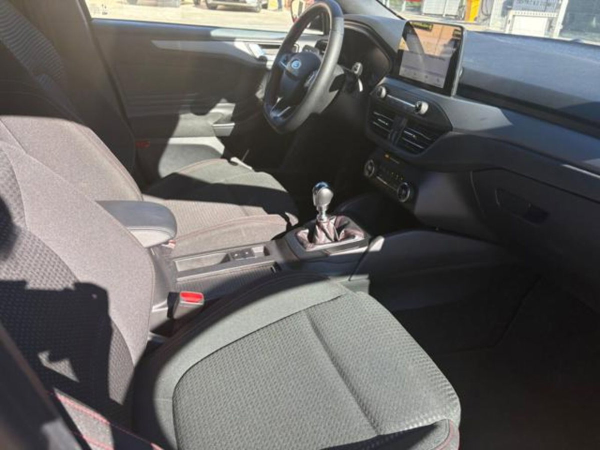 Ford Focus 1.0 EcoBoost Hybrid 125 CV Powershift 5p. ST-Line (14)