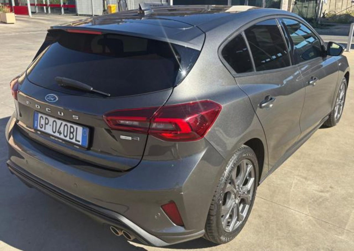 Ford Focus 1.0 EcoBoost Hybrid 125 CV Powershift 5p. ST-Line (5)