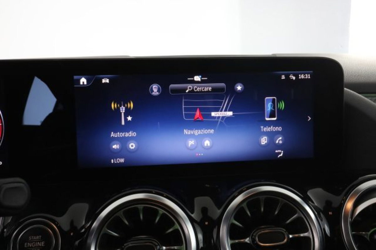 Mercedes-Benz CLA Shooting Brake 200 d Automatic 4Matic Shooting Brake Premium (11)