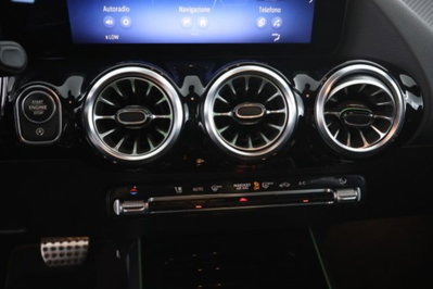 Mercedes-Benz CLA Shooting Brake 200 d Automatic 4Matic Shooting Brake Premium (13)