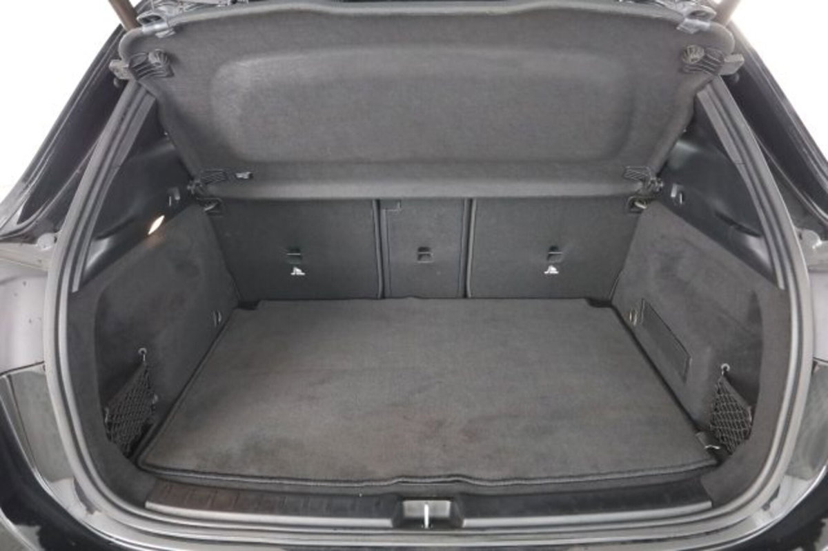 Mercedes-Benz CLA Shooting Brake 200 d Automatic 4Matic Shooting Brake Premium (6)