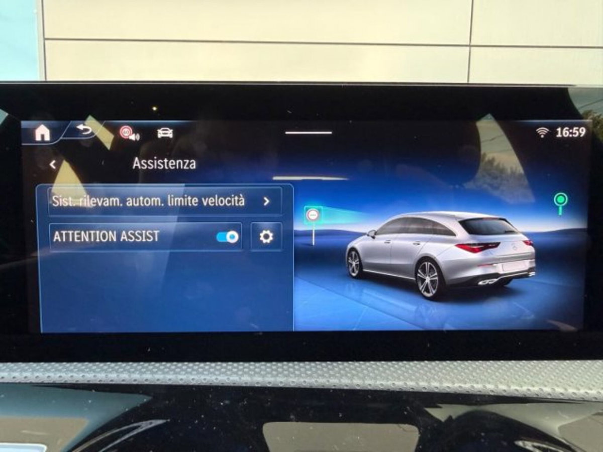 Mercedes-Benz CLA Shooting Brake 180 d Automatic Shooting Brake Sport (16)