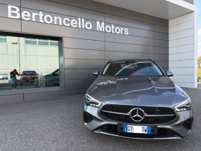 Mercedes-Benz CLA Shooting Brake 180 d Automatic Shooting Brake Sport (2)