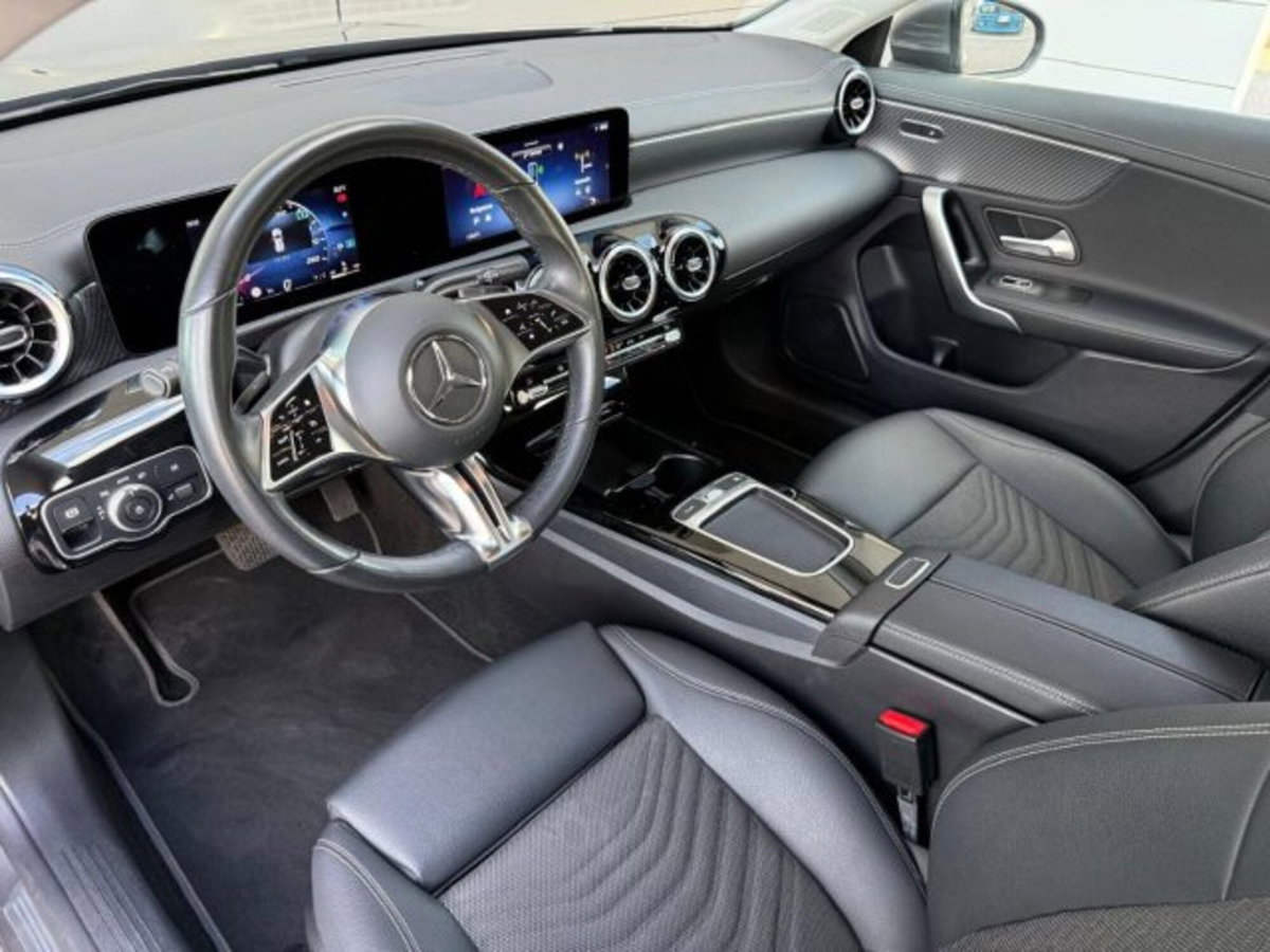 Mercedes-Benz CLA Shooting Brake 180 d Automatic Shooting Brake Sport (8)