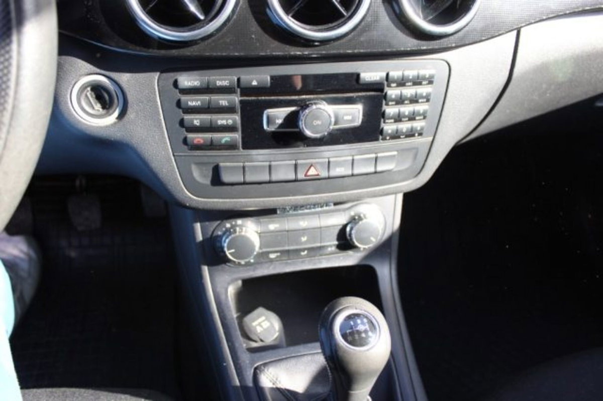 Mercedes-Benz Classe B 180 CDI Executive (10)