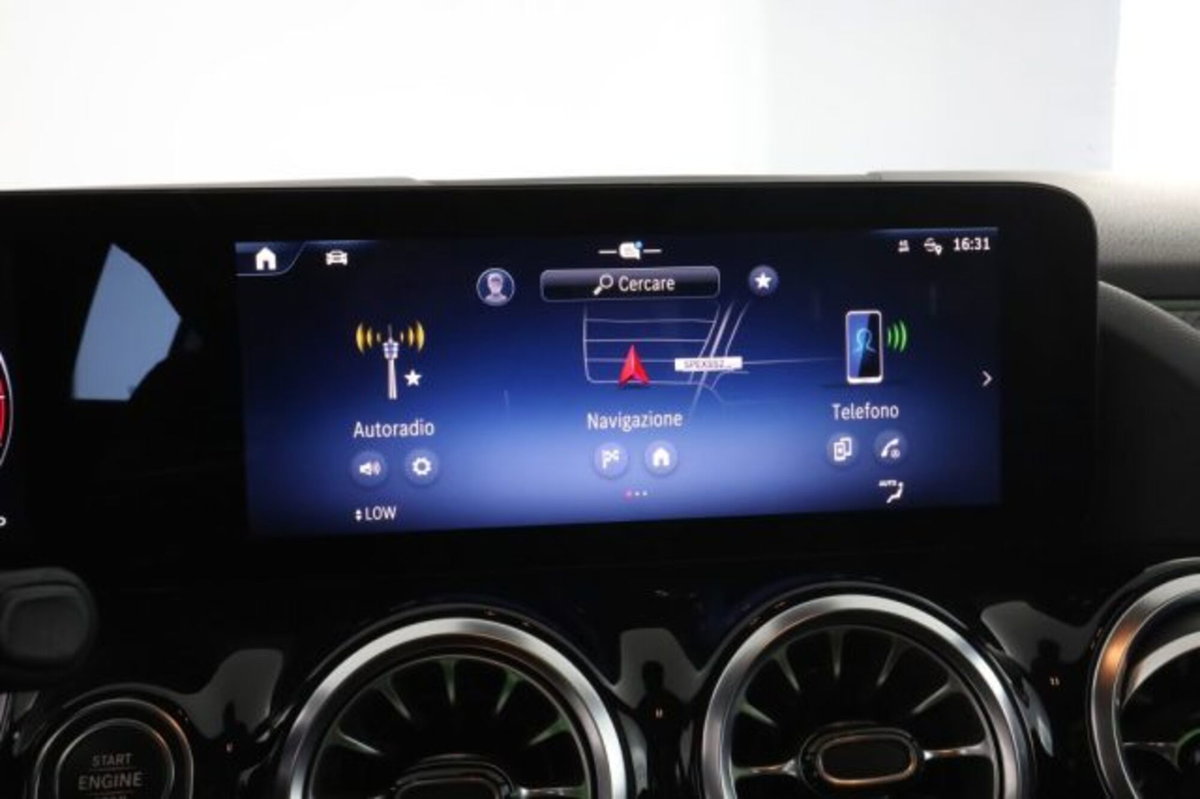 Mercedes-Benz CLA Shooting Brake 200 d Automatic Shooting Brake Premium (11)