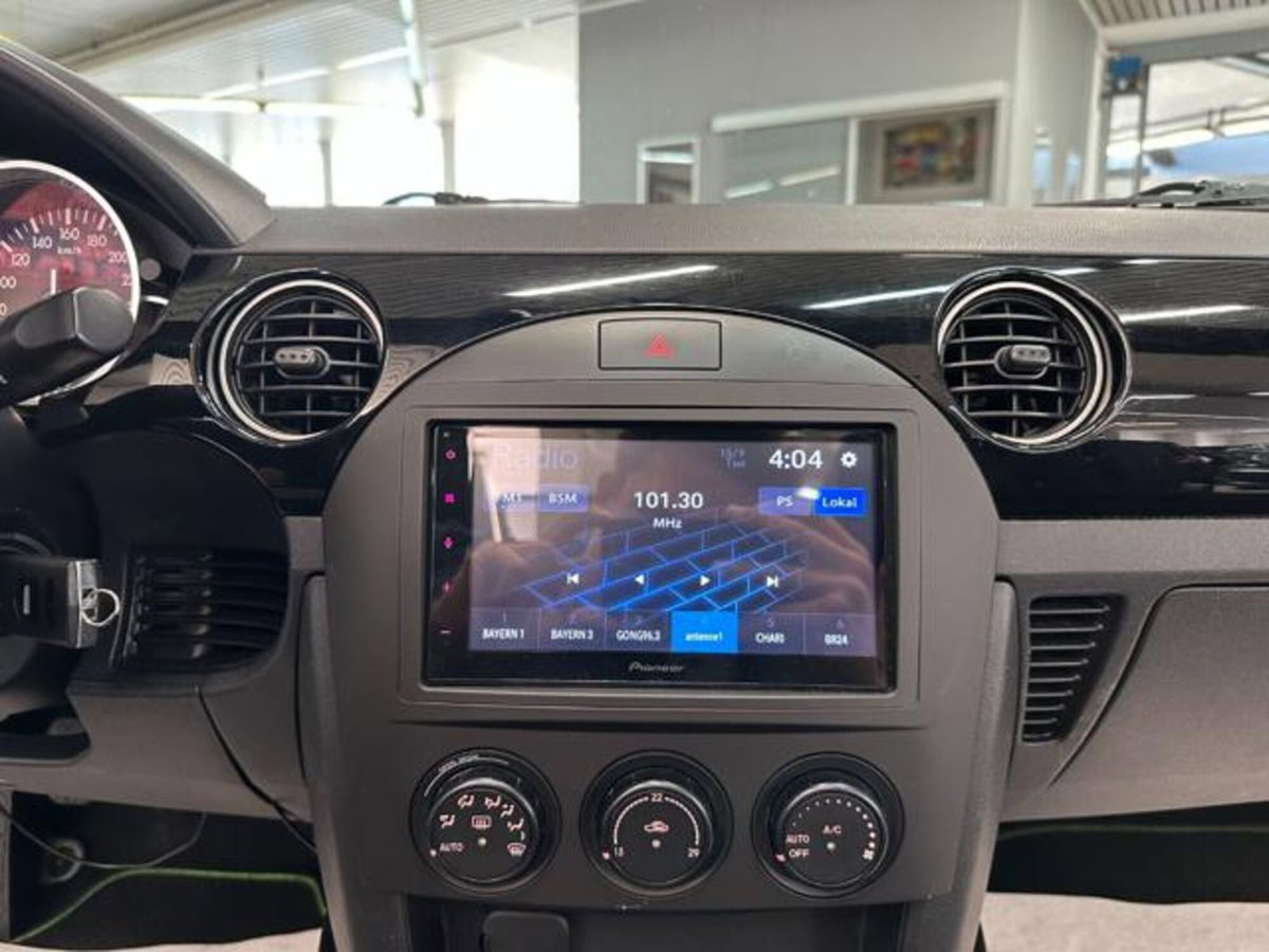 Mazda MX-5 Roadster 1.8L Fire (12)