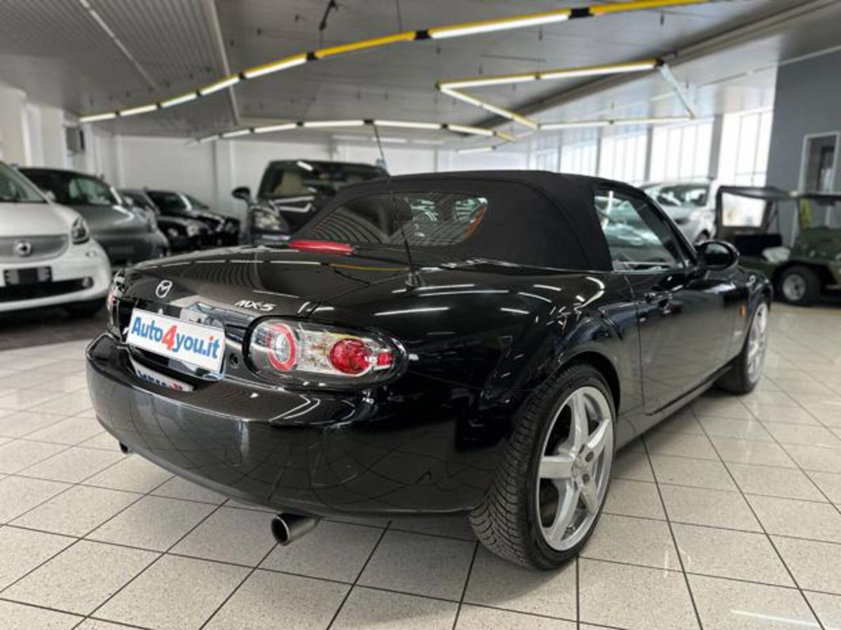 Mazda MX-5 Roadster 1.8L Fire (18)