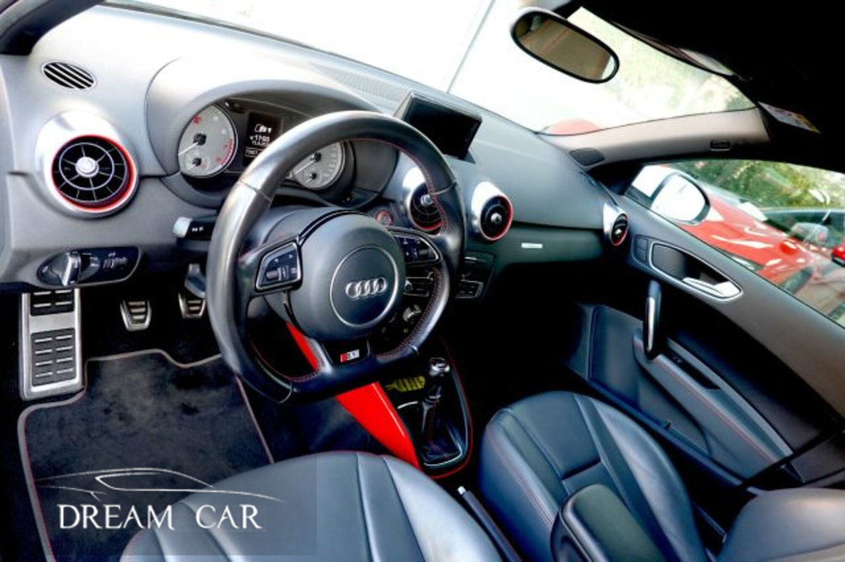 Audi S1 Sportback 2.0 TFSI quattro (9)