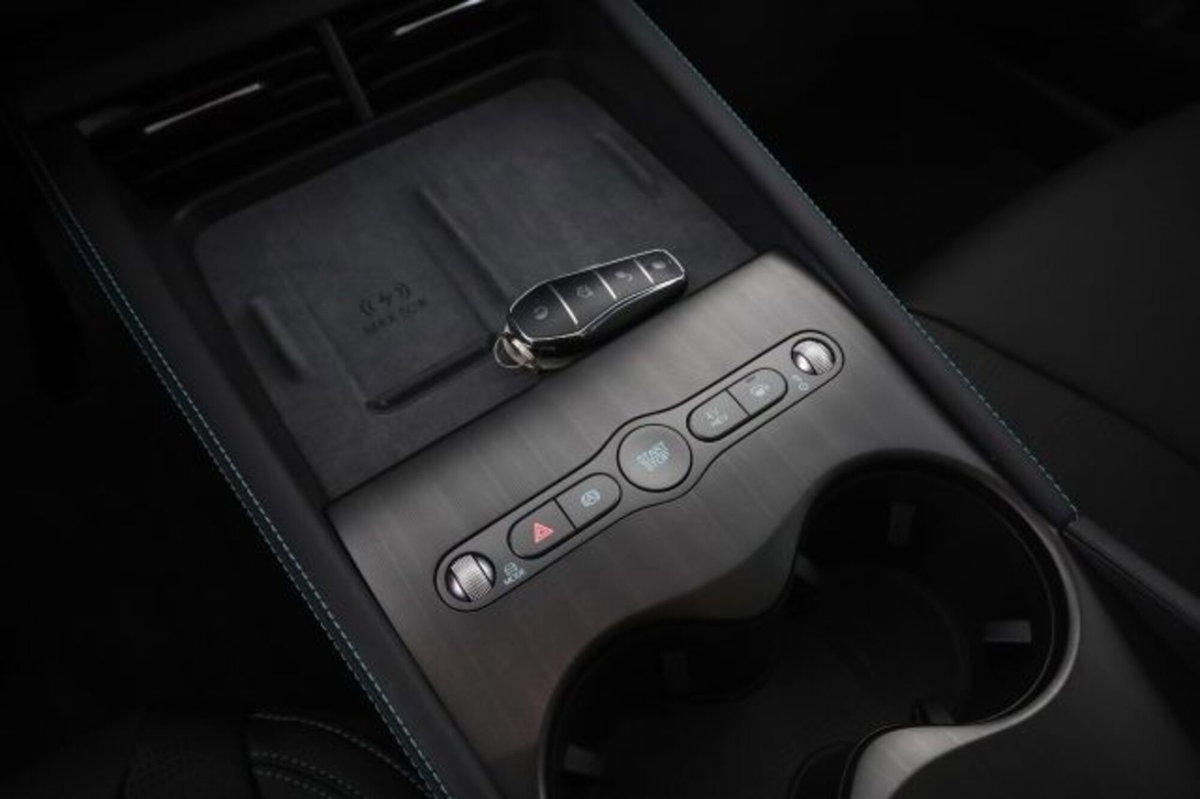 Byd Seal 6 DM-i Station Wagon 1.5 phev Comfort Lite (13)