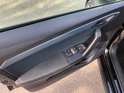 SEAT Arona 1.0 EcoTSI Black Edition (11)