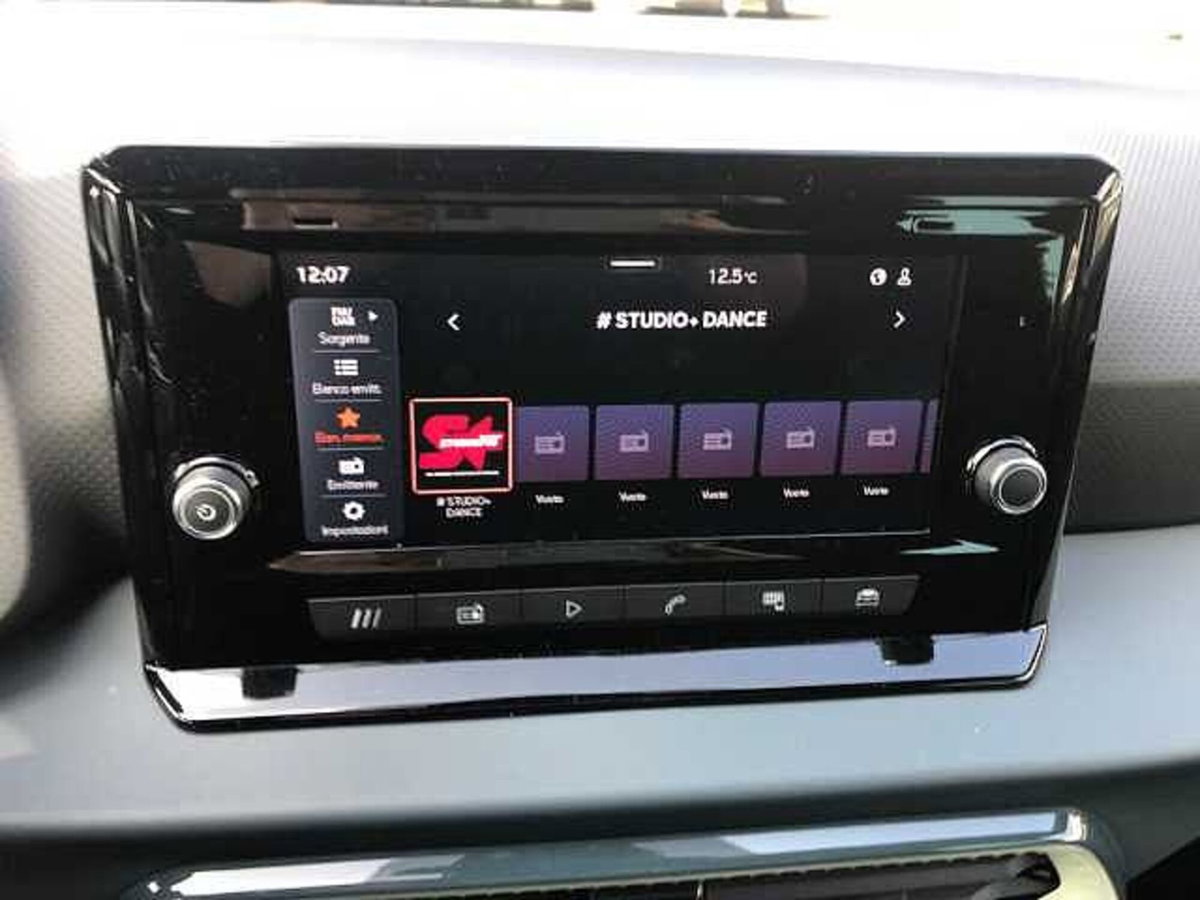 SEAT Arona 1.0 EcoTSI Black Edition (14)