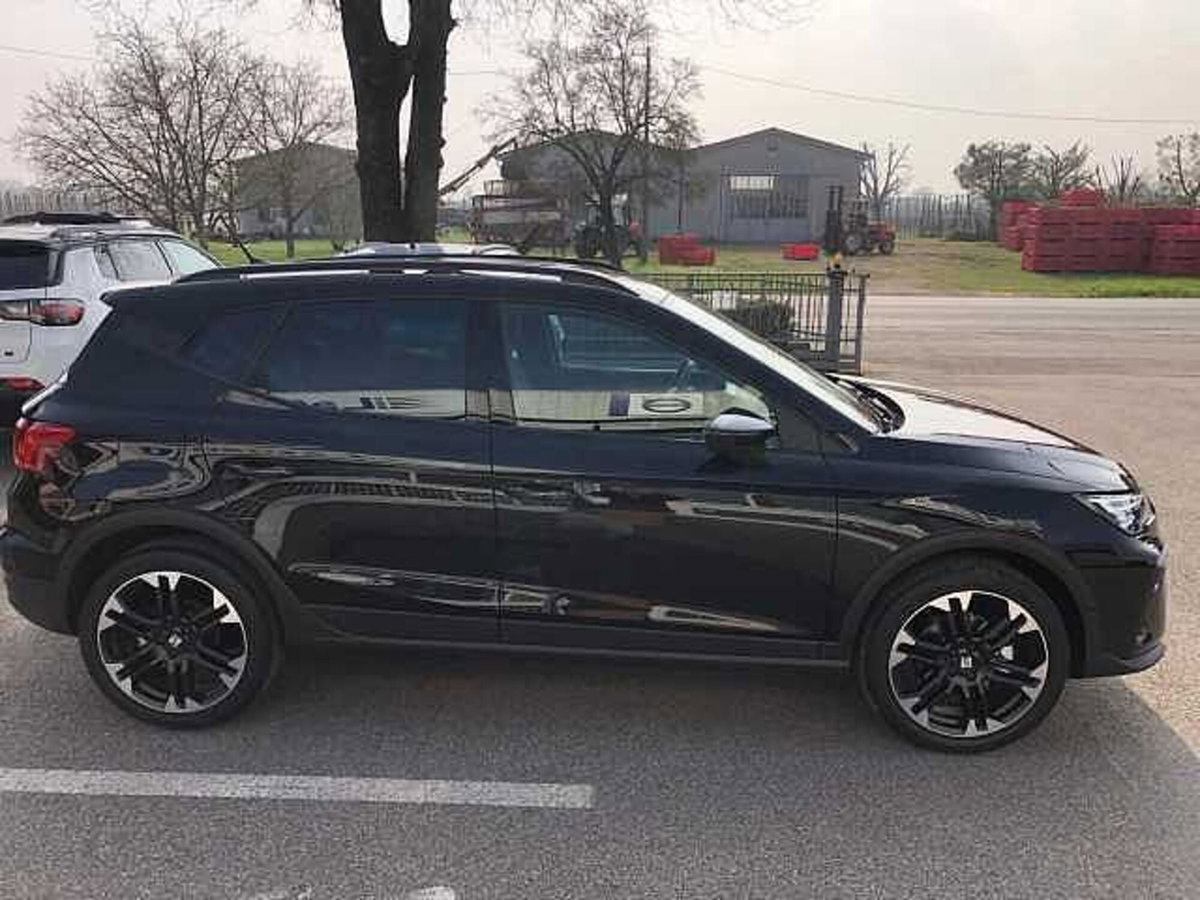 SEAT Arona 1.0 EcoTSI Black Edition (5)