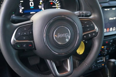 Jeep Renegade 1.3 T4 190CV PHEV 4xe AT6 Limited (10)