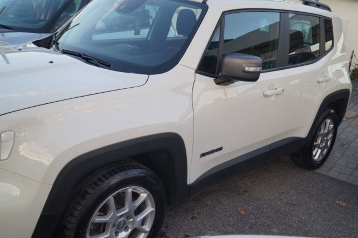 Jeep Renegade 1.3 T4 190CV PHEV 4xe AT6 Limited (2)