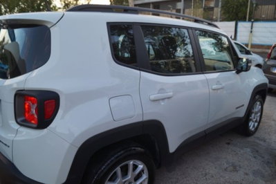 Jeep Renegade 1.3 T4 190CV PHEV 4xe AT6 Limited (4)