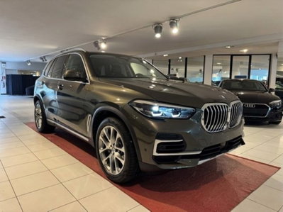 BMW X5 xDrive30d 48V xLine usata