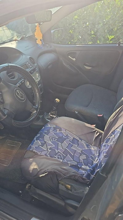 Toyota Yaris 16V cat 5 porte (2)