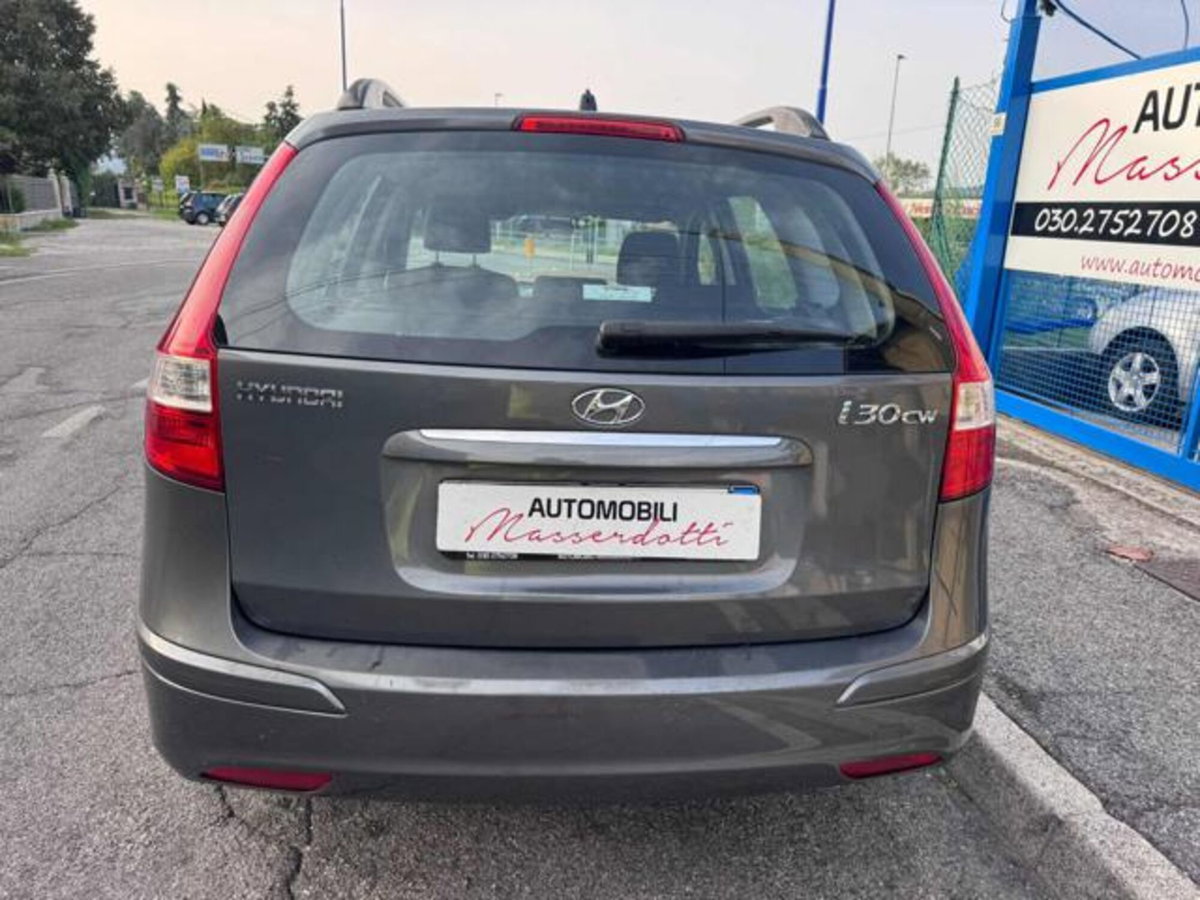 Hyundai i30 Station Wagon 1.4 Comfort (6)