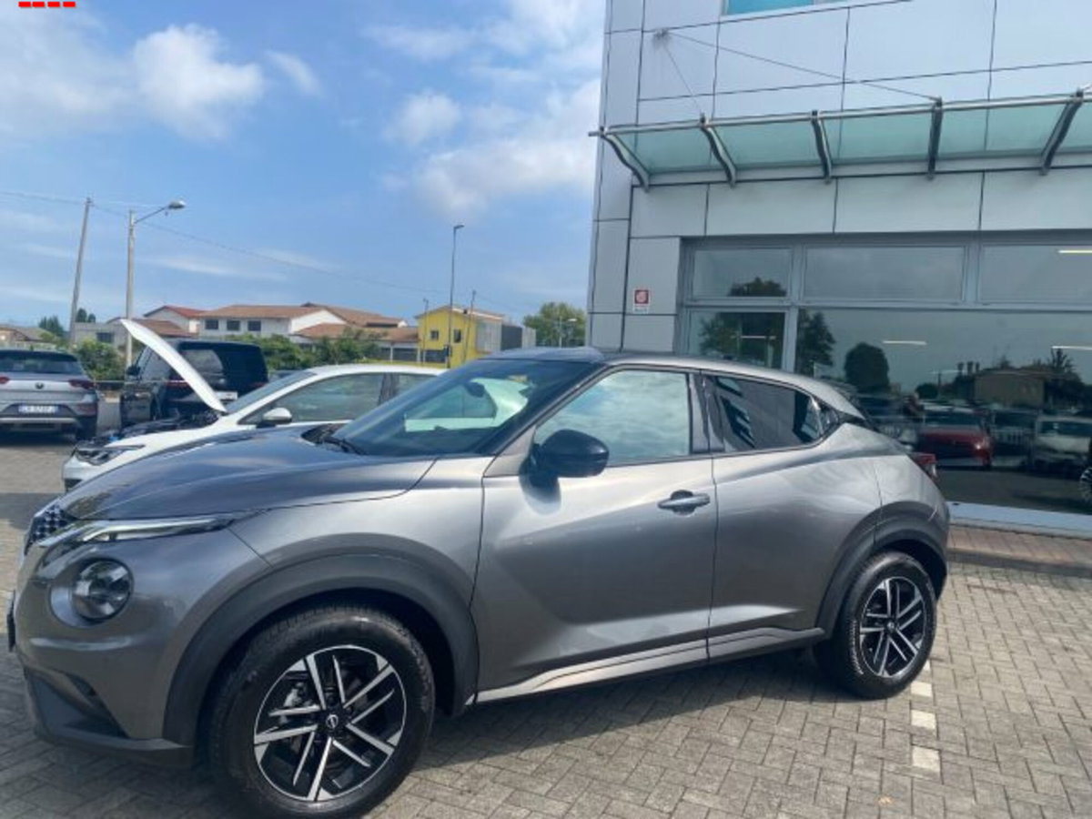 Nissan Juke 1.0 dig-t N-Connecta 114cv (2)