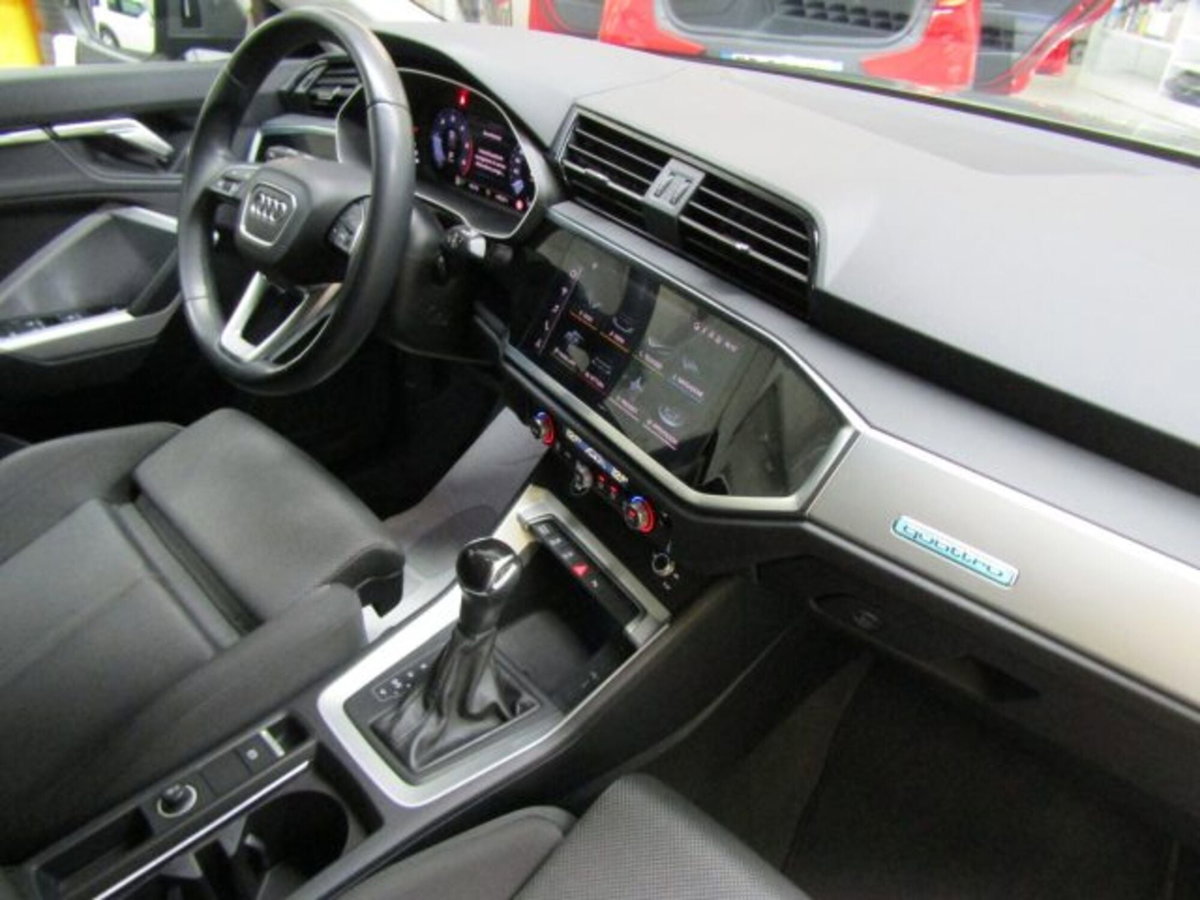 Audi Q3 Sportback Sportback 35 2.0 tdi s-tronic (15)