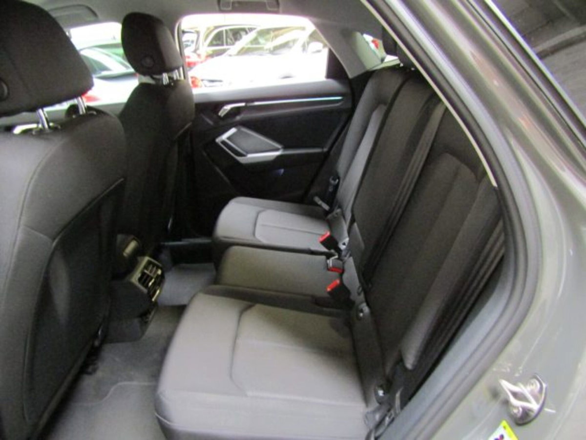 Audi Q3 Sportback Sportback 35 2.0 tdi s-tronic (10)