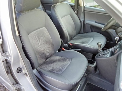 Hyundai i10 1.1 12V Sound Edition (11)