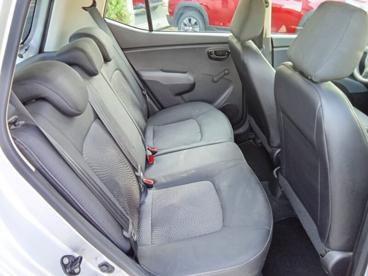 Hyundai i10 1.1 12V Sound Edition (12)