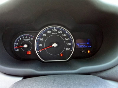 Hyundai i10 1.1 12V Sound Edition (17)