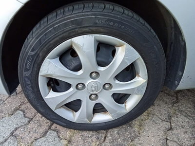 Hyundai i10 1.1 12V Sound Edition (9)