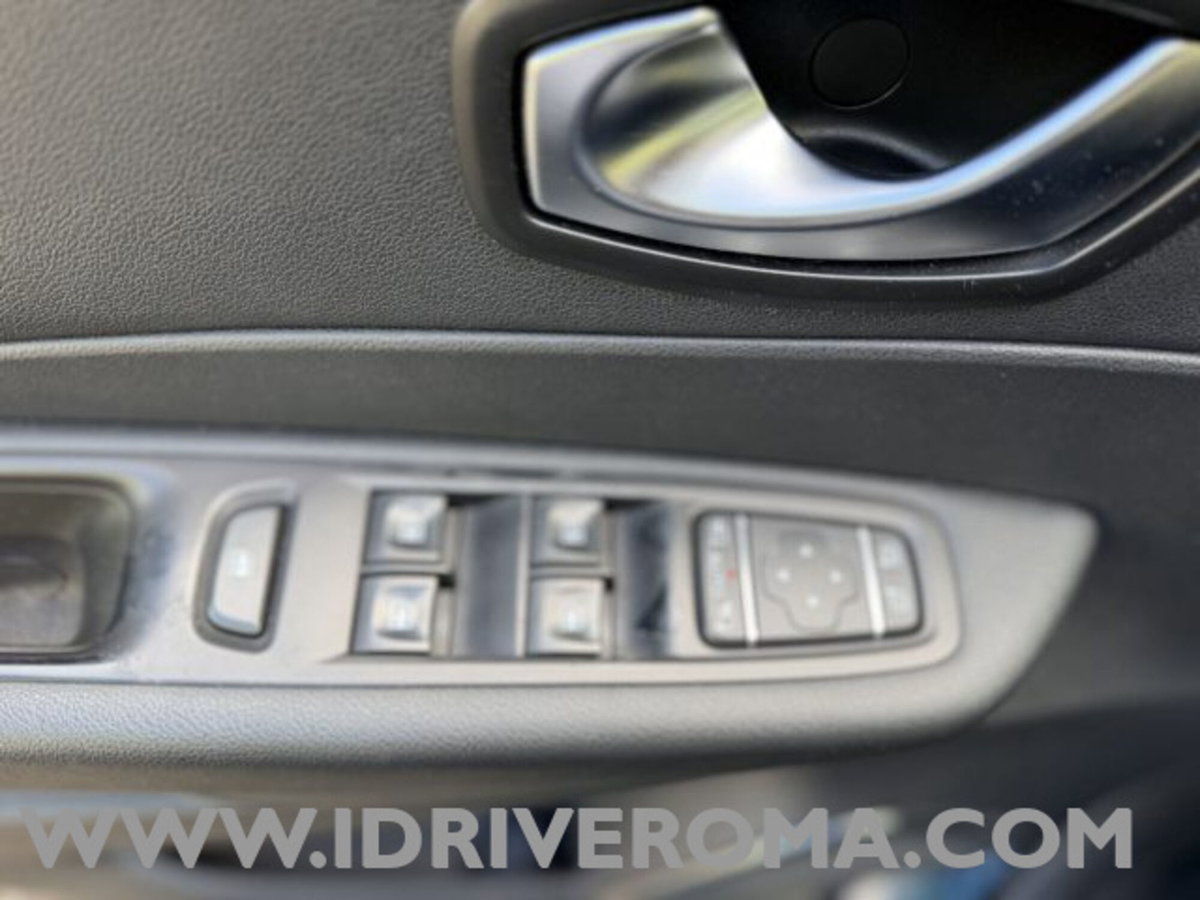 Renault Captur dCi 8V 90 CV EDC Business (13)