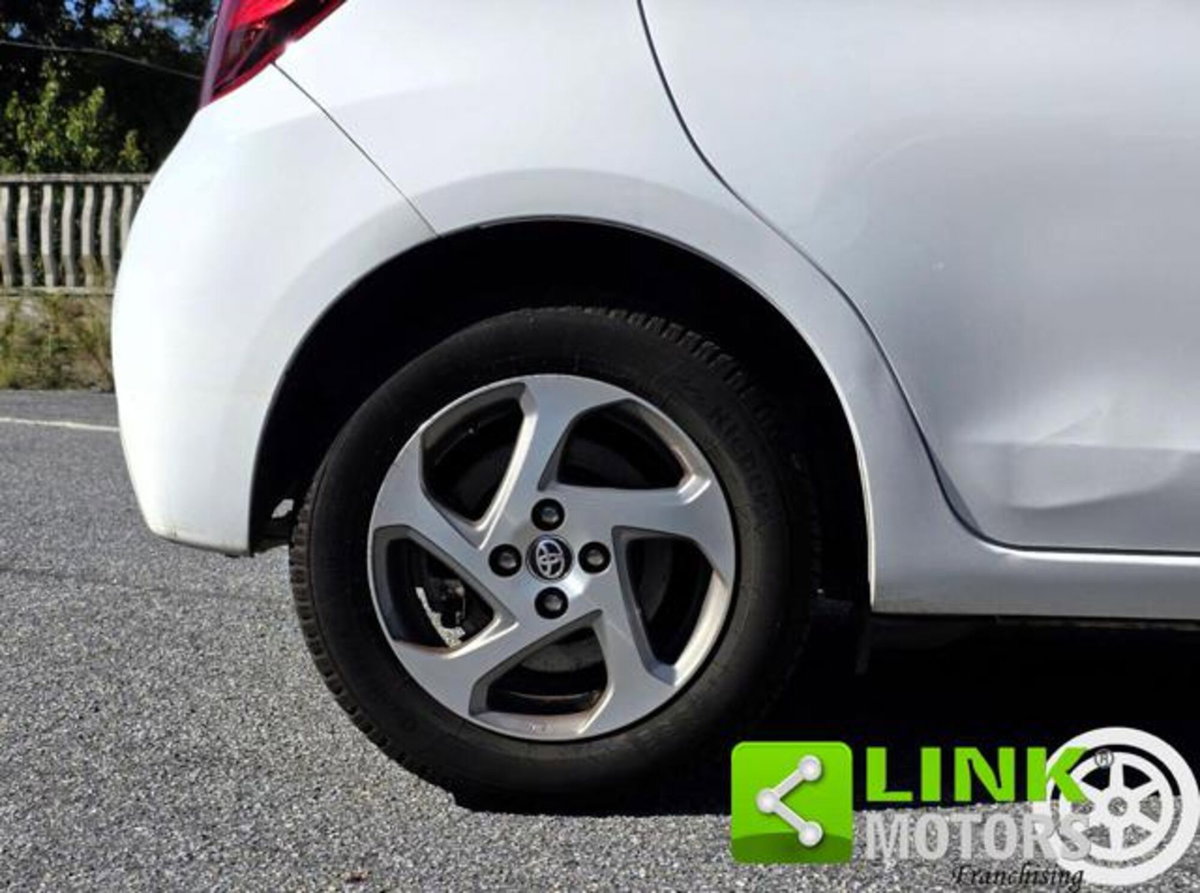 Toyota Yaris 1.5 Hybrid 5 porte Trend (14)