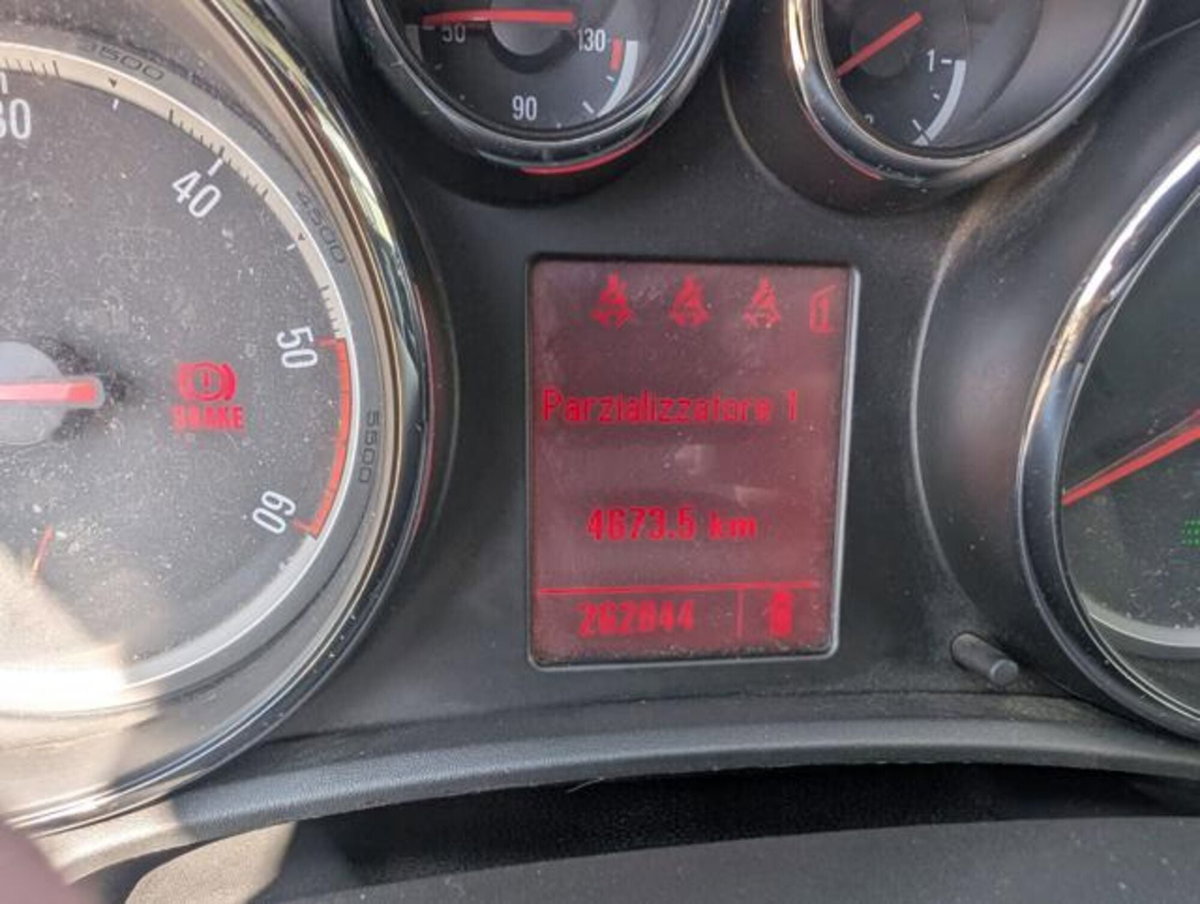 Opel Astra 1.7 CDTI 110CV 5 porte Cosmo (15)