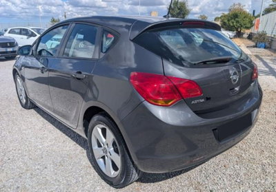 Opel Astra 1.7 CDTI 110CV 5 porte Cosmo (3)