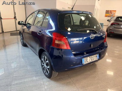 Toyota Yaris 1.3 5 porte Luna (3)