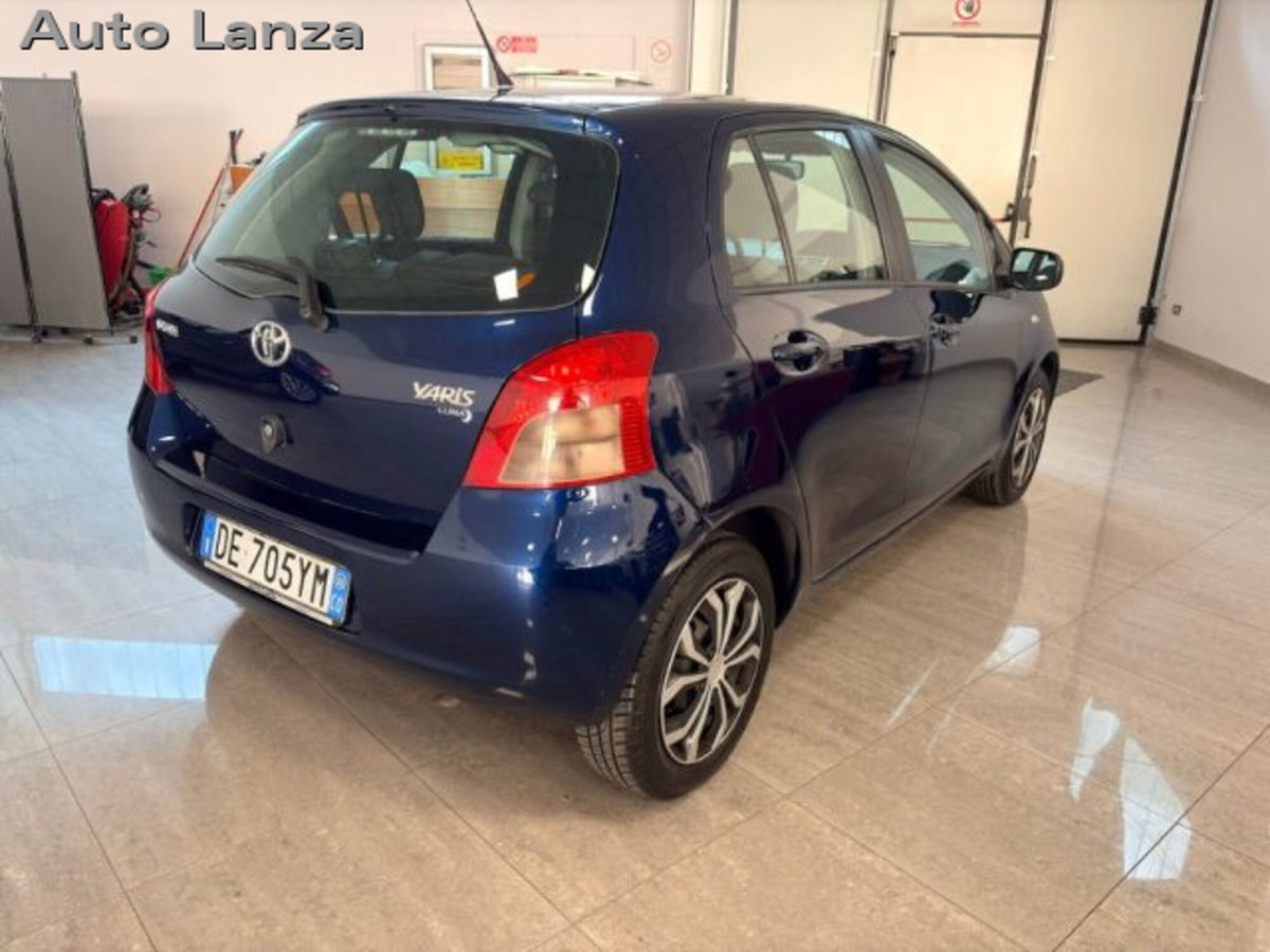 Toyota Yaris 1.3 5 porte Luna (4)