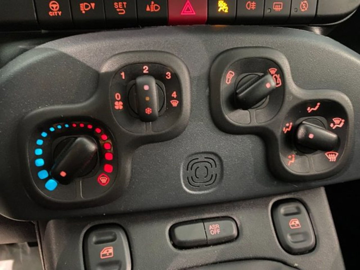 Fiat Panda 1.0 firefly hybrid s&s 70cv (10)