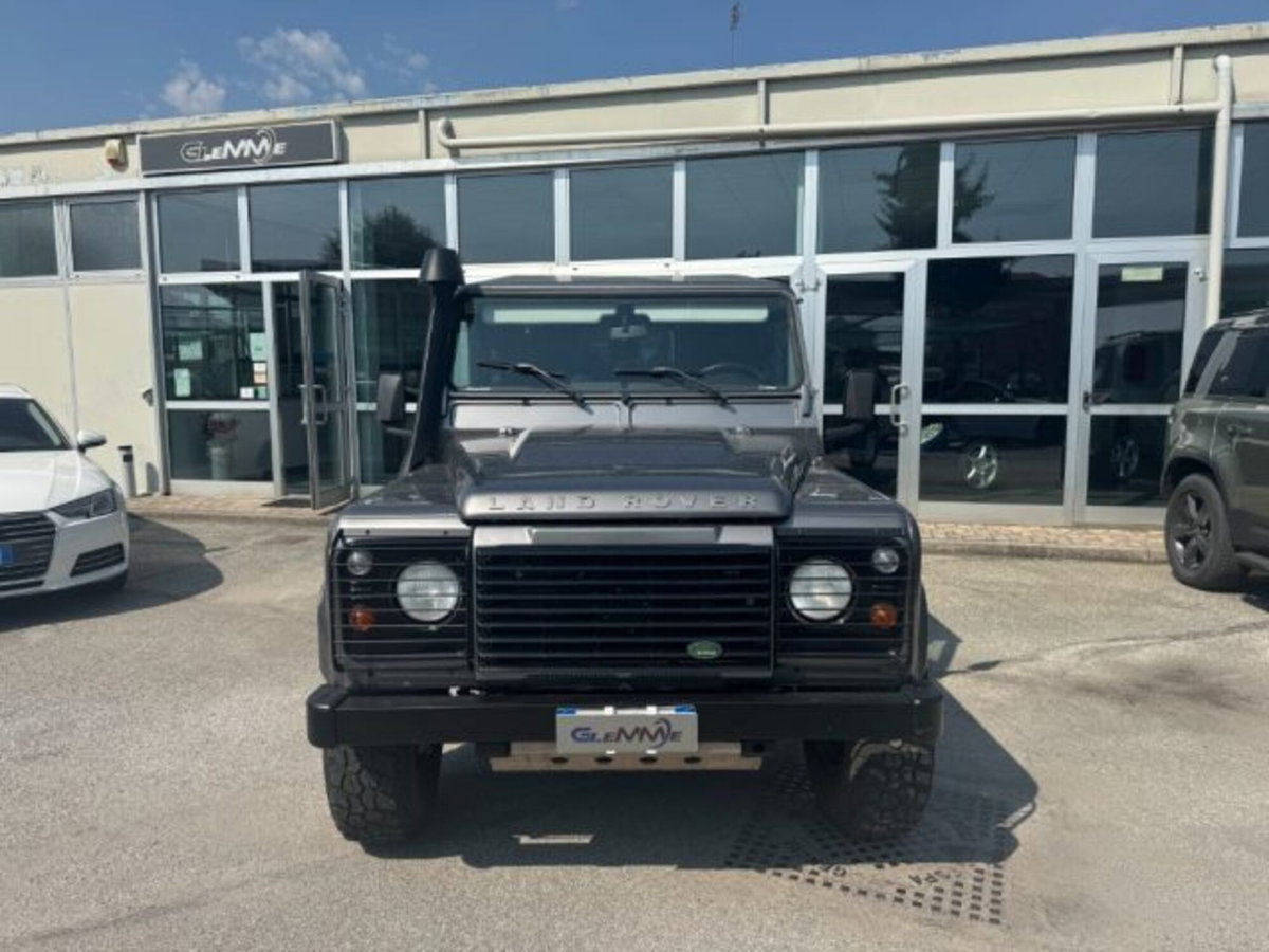 Land Rover Defender 110 2.4 TD4 Station Wagon SE (2)
