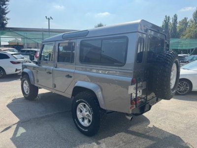 Land Rover Defender 110 2.4 TD4 Station Wagon SE (7)