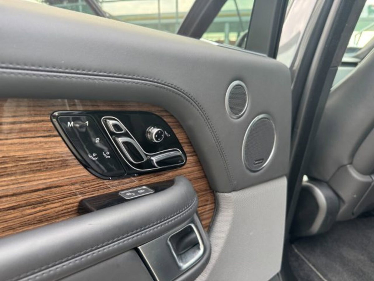 Land Rover Range Rover 5.0 Supercharged Autobiography LWB (13)