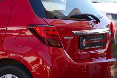 Toyota Yaris 1.0 5 porte Active (8)