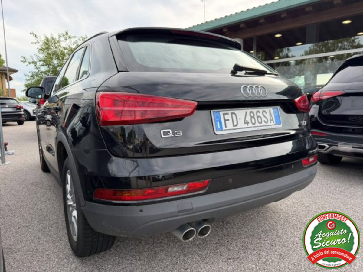 Audi Q3 2.0 TDI 120 CV Business (2)
